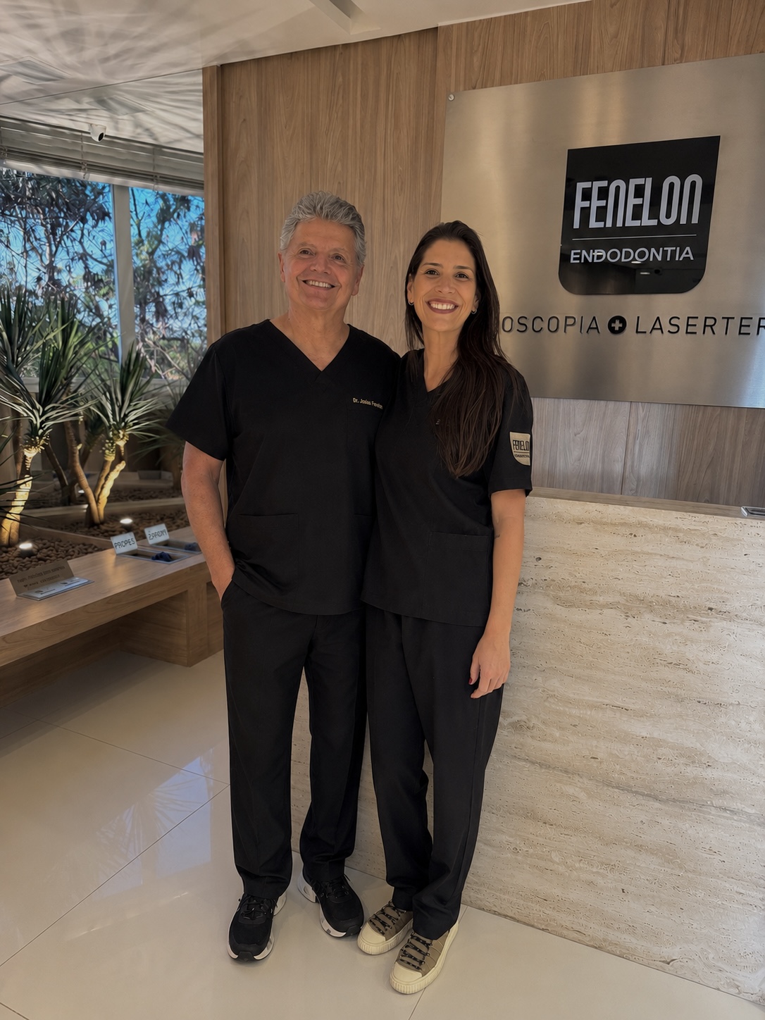 Dr Josias Fenelon e Dra Laís Fenelon da Fenelon Endodontia - Brasília/DF